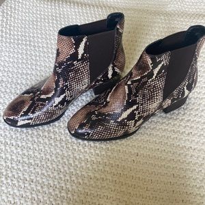 Alex Marie snakeprint brown, tan, cream booties size 5.5 new
